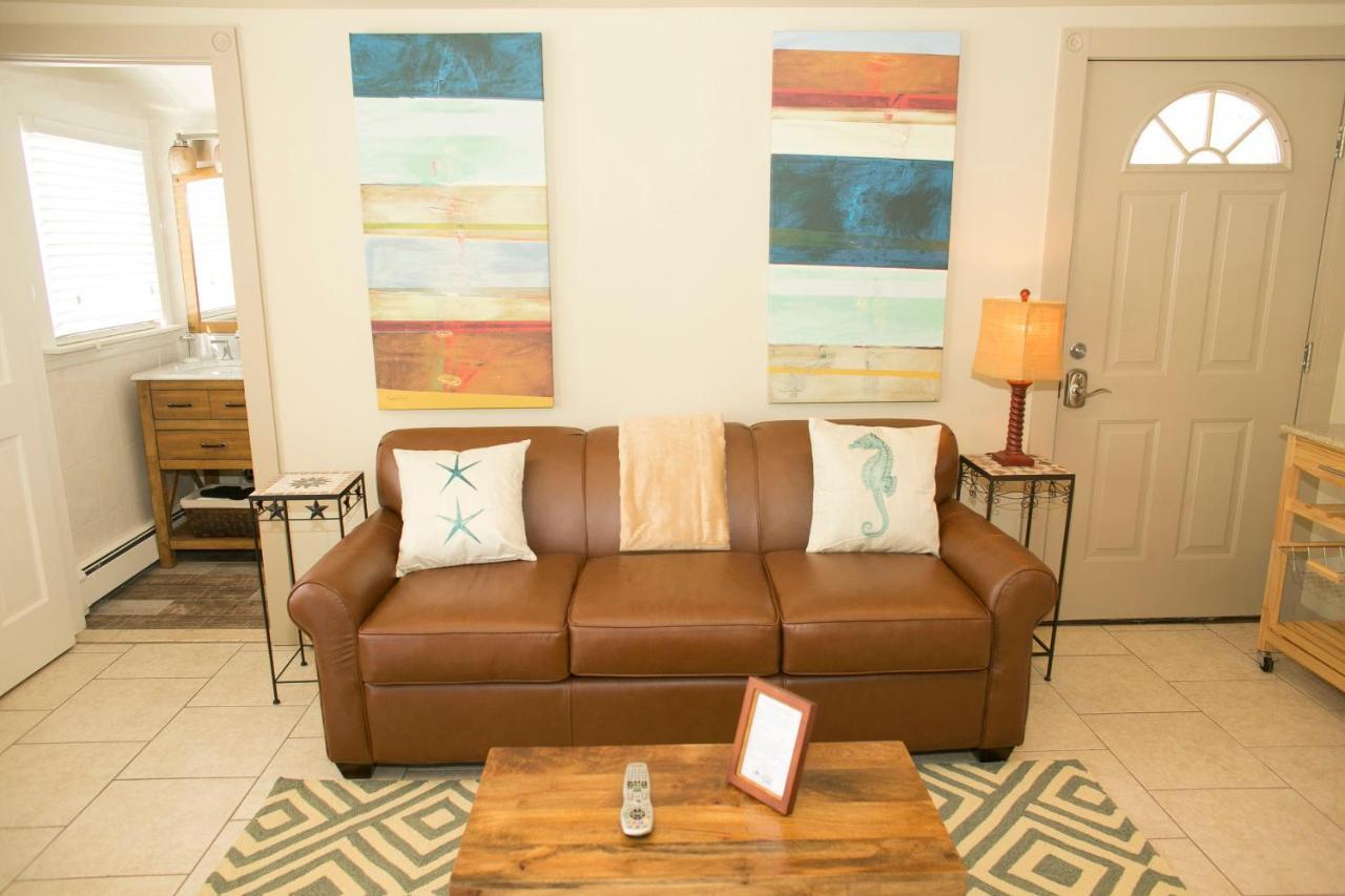 Bay Breeze Inn South Jamesport Екстериор снимка